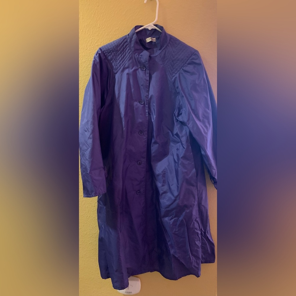 Vintage The Totes Coat Size 14 Purple Raincoat Windbreaker 100% Nylon Costa Rica